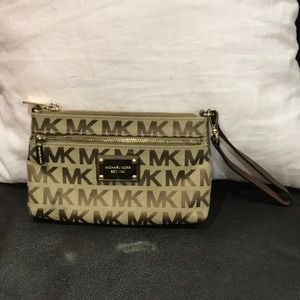 Michael Kors wristlet